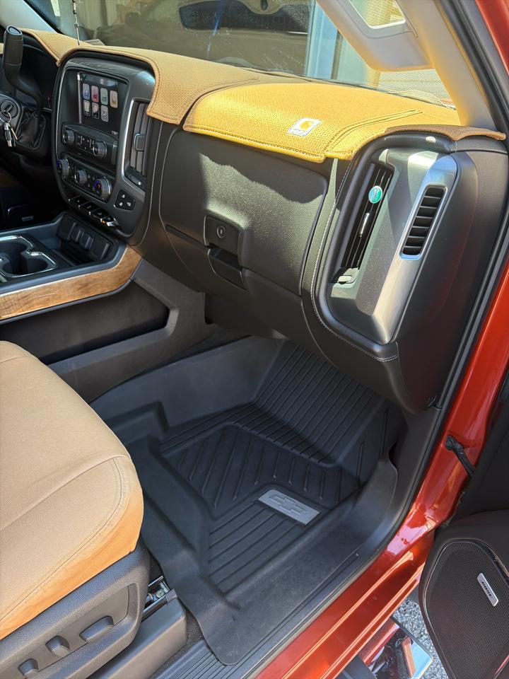 Chevrolet Silverado 1500 4WD Crew Cab 143.5" LTZ w/1LZ 2015