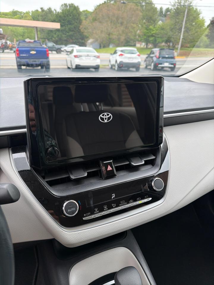 Toyota Corolla LE CVT (Natl) 2025