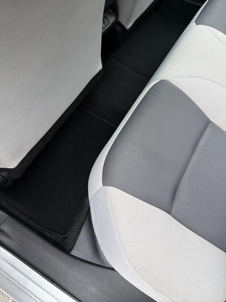 Toyota Corolla LE CVT (Natl) 2025