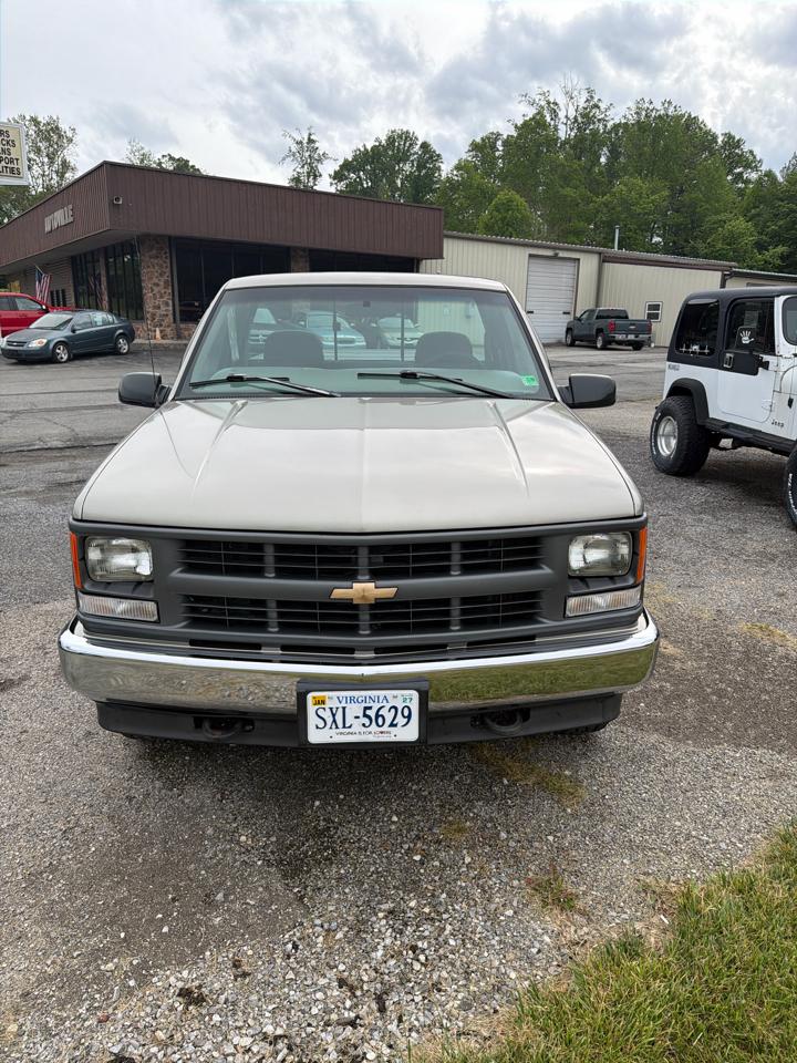 Chevrolet C/K 1500 Work Reg Cab 117.5" WB 4WD 1998