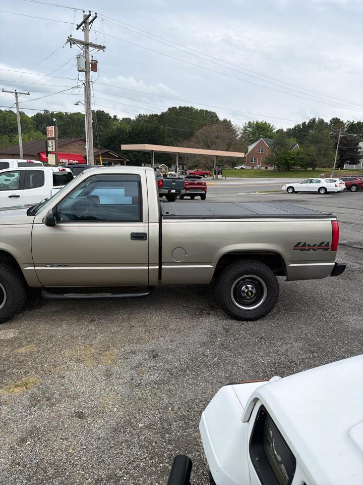Chevrolet C/K 1500 Work Reg Cab 117.5" WB 4WD 1998