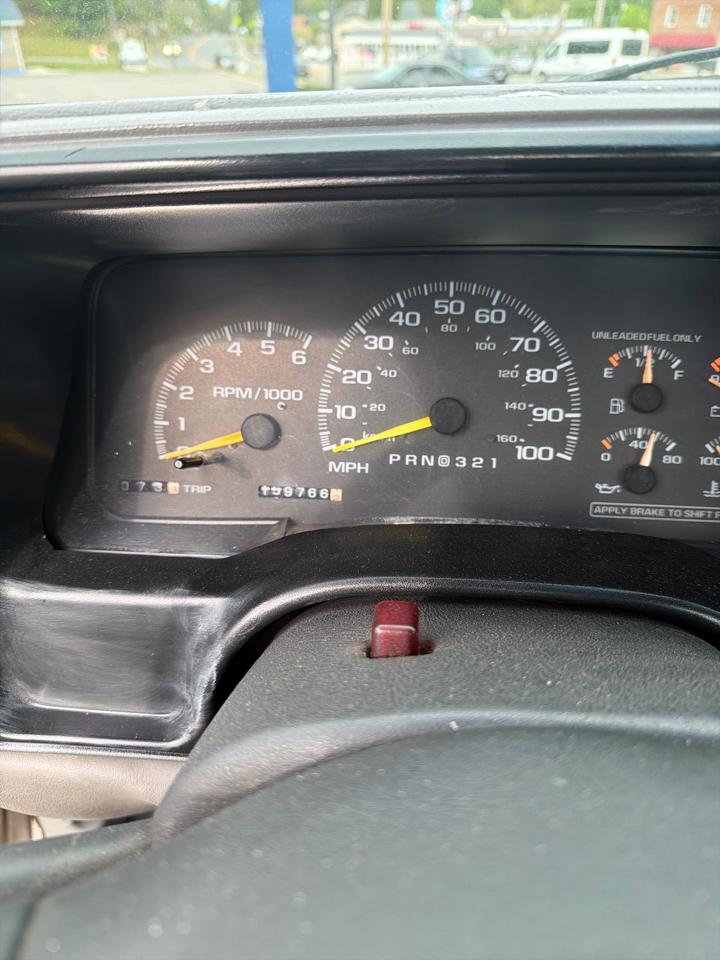 Chevrolet C/K 1500 Work Reg Cab 117.5" WB 4WD 1998