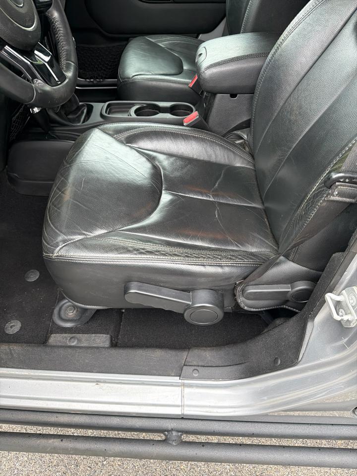 Jeep Wrangler Unlimited 4WD 4dr Altitude 2015