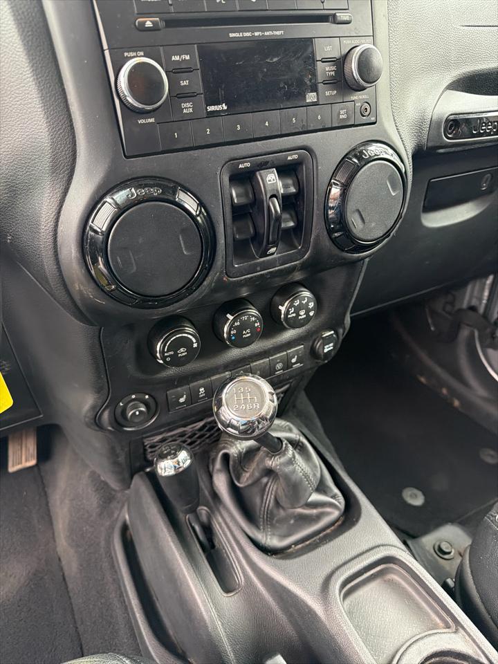 Jeep Wrangler Unlimited 4WD 4dr Altitude 2015