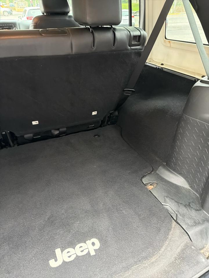 Jeep Wrangler Unlimited 4WD 4dr Altitude 2015