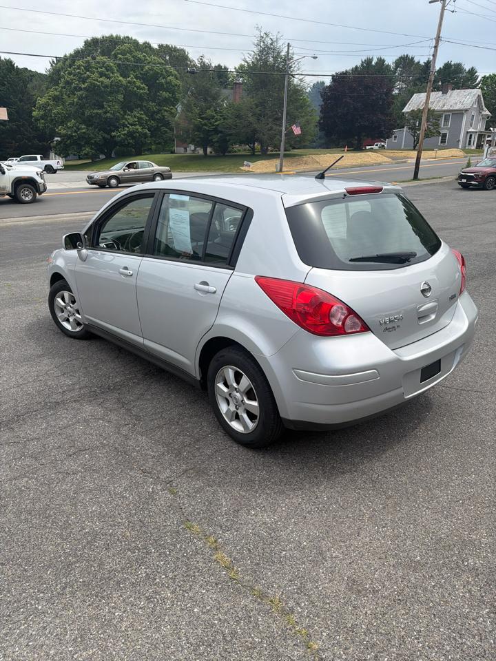 Nissan Versa 5dr HB Auto 1.8 S 2012