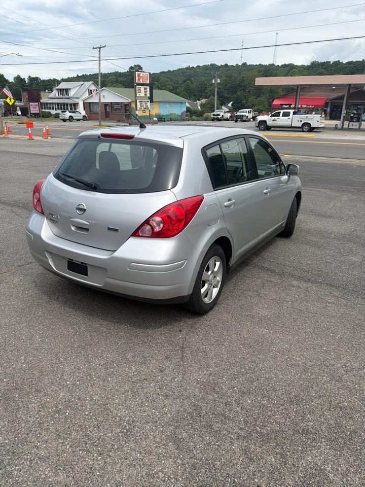 Nissan Versa 5dr HB Auto 1.8 S 2012