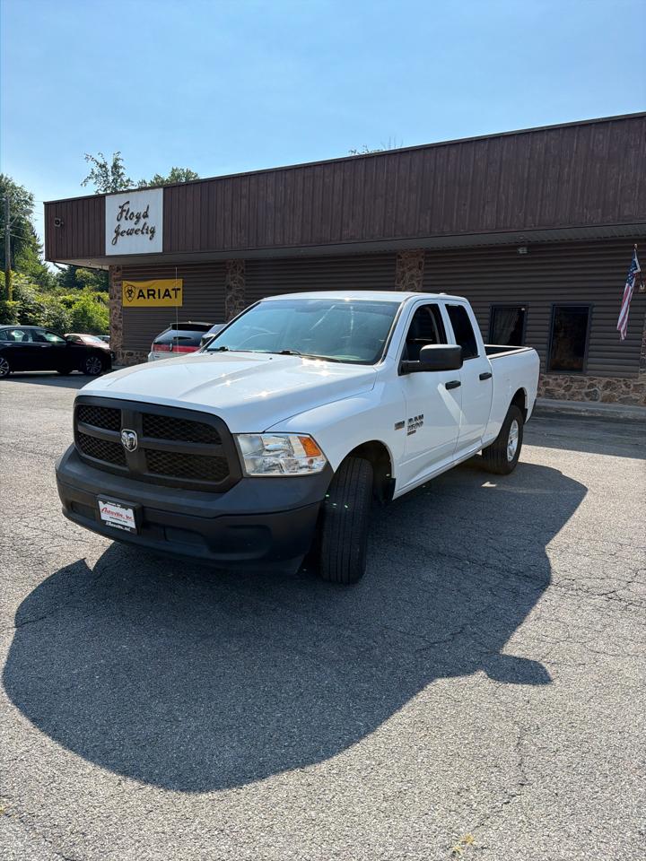 RAM 1500 Classic Tradesman 4x4 Quad Cab 6'4" Box 2019