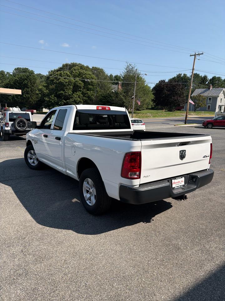 RAM 1500 Classic Tradesman 4x4 Quad Cab 6'4" Box 2019