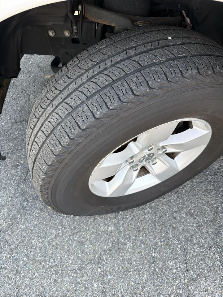 RAM 1500 Classic Tradesman 4x4 Quad Cab 6'4" Box 2019
