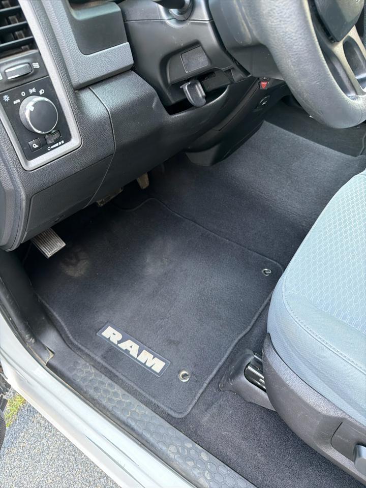 RAM 1500 Classic Tradesman 4x4 Quad Cab 6'4" Box 2019