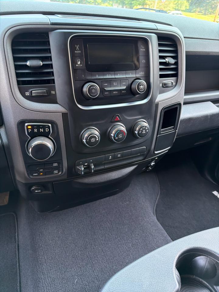 RAM 1500 Classic Tradesman 4x4 Quad Cab 6'4" Box 2019