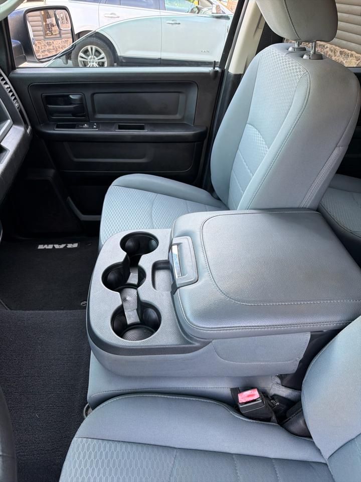 RAM 1500 Classic Tradesman 4x4 Quad Cab 6'4" Box 2019