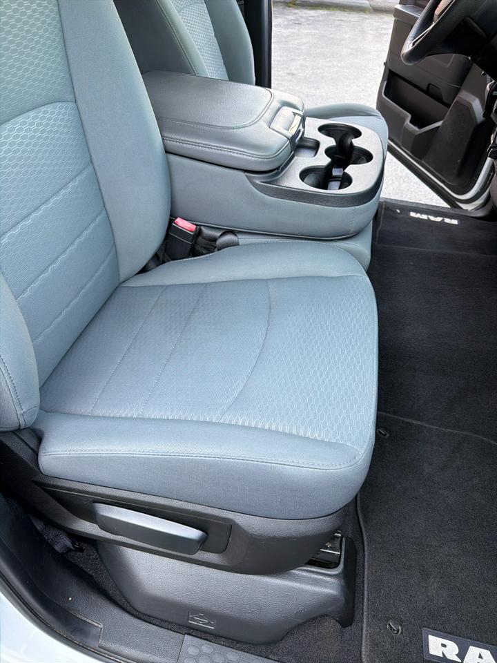 RAM 1500 Classic Tradesman 4x4 Quad Cab 6'4" Box 2019