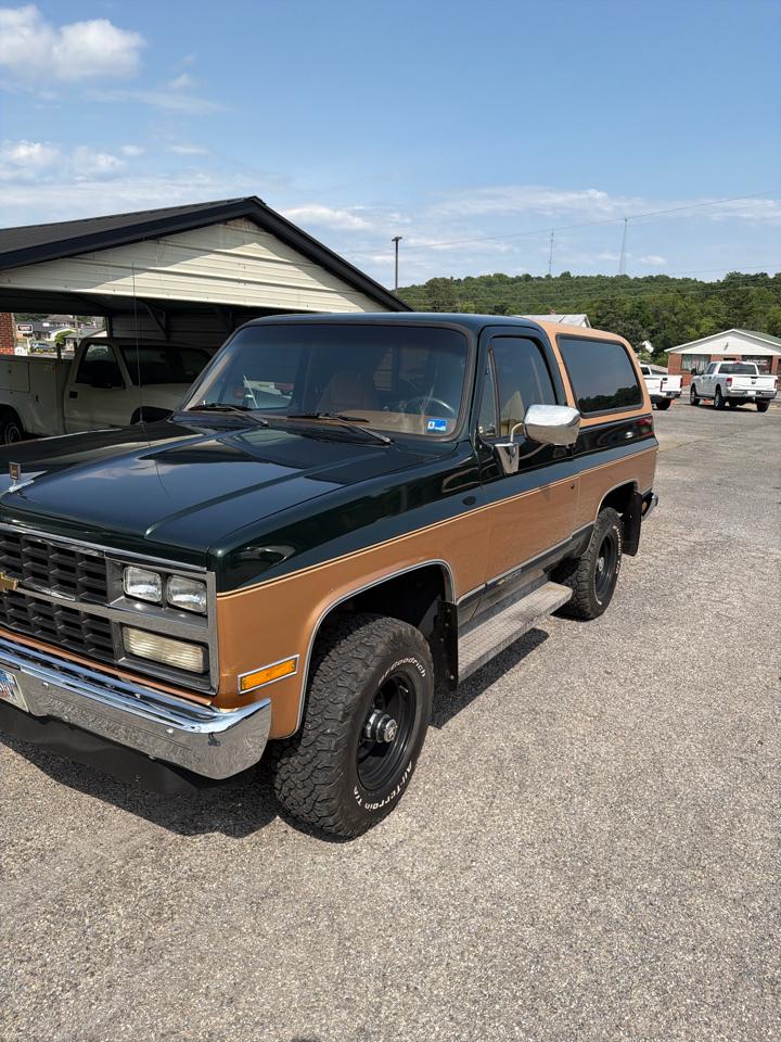 Chevrolet Blazer 2dr 4WD 1989