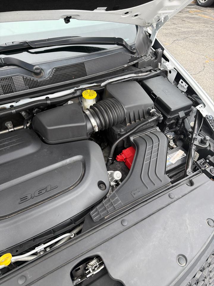 Chrysler Pacifica Touring L FWD 2024
