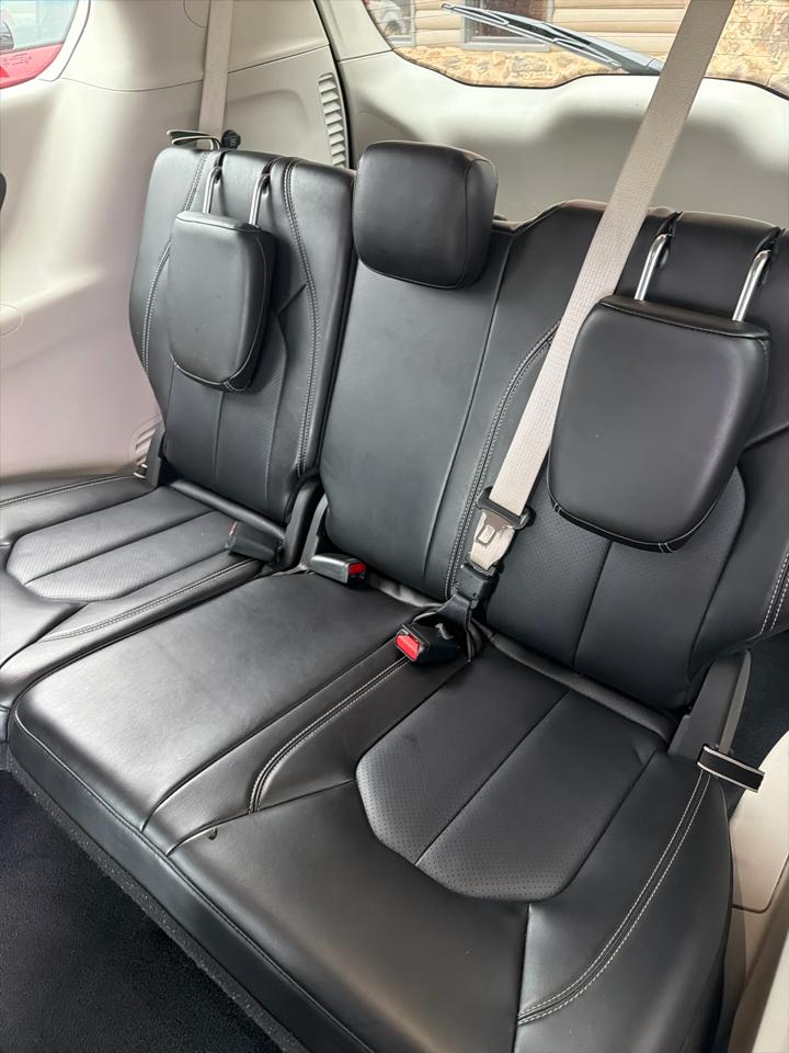 Chrysler Pacifica Touring L FWD 2024
