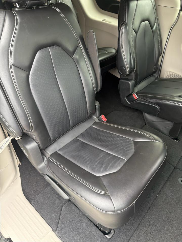 Chrysler Pacifica Touring L FWD 2024