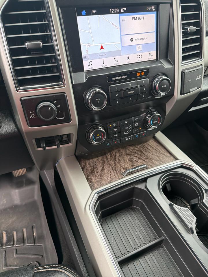 Ford Super Duty F-350 SRW King Ranch 4WD Crew Cab 8' Box 2019