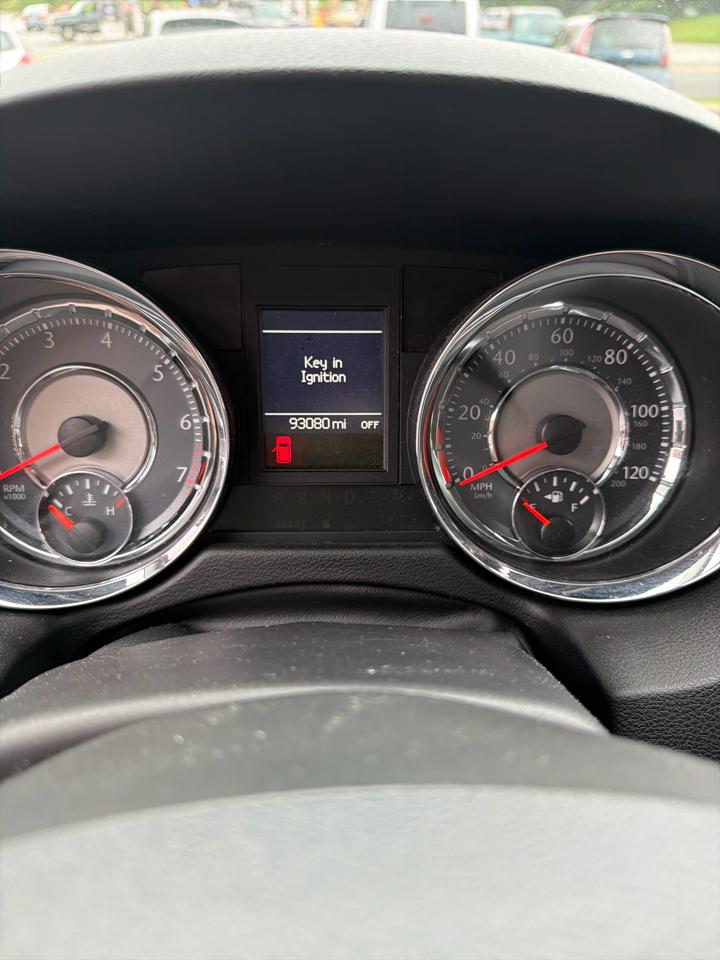 Chrysler Town & Country 4dr Wgn Touring 2011