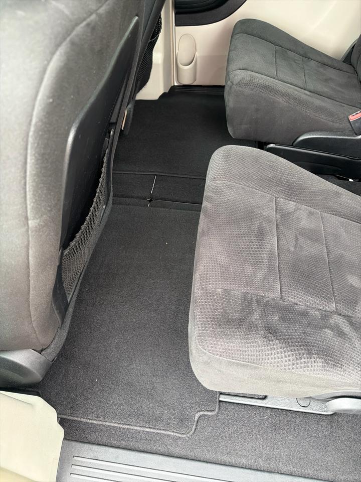 Chrysler Town & Country 4dr Wgn Touring 2011