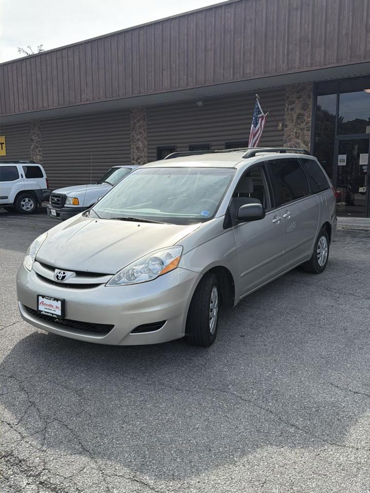 Toyota Sienna 5dr 7-Passenger Van CE FWD (Natl) 2007