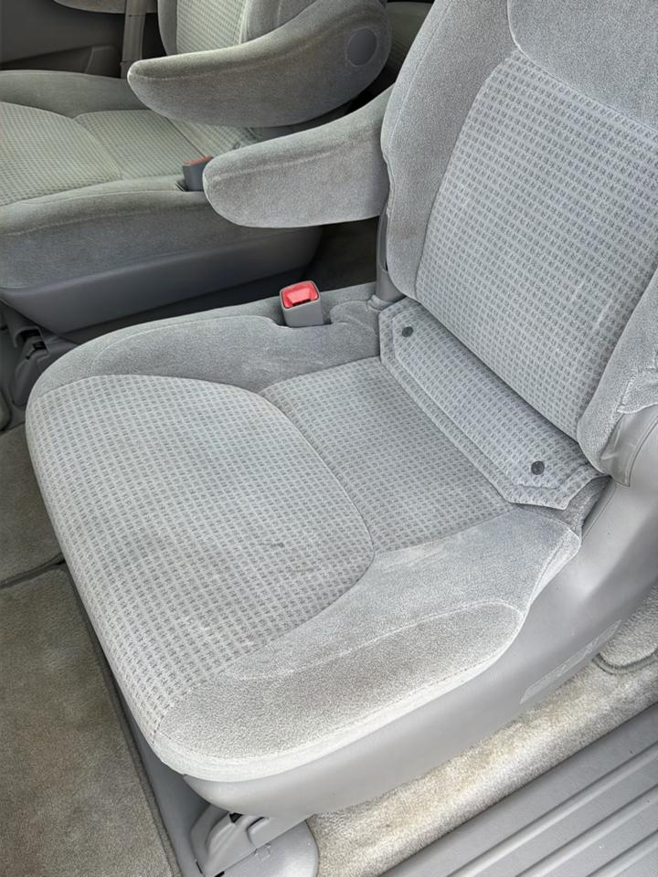 Toyota Sienna 5dr 7-Passenger Van CE FWD (Natl) 2007