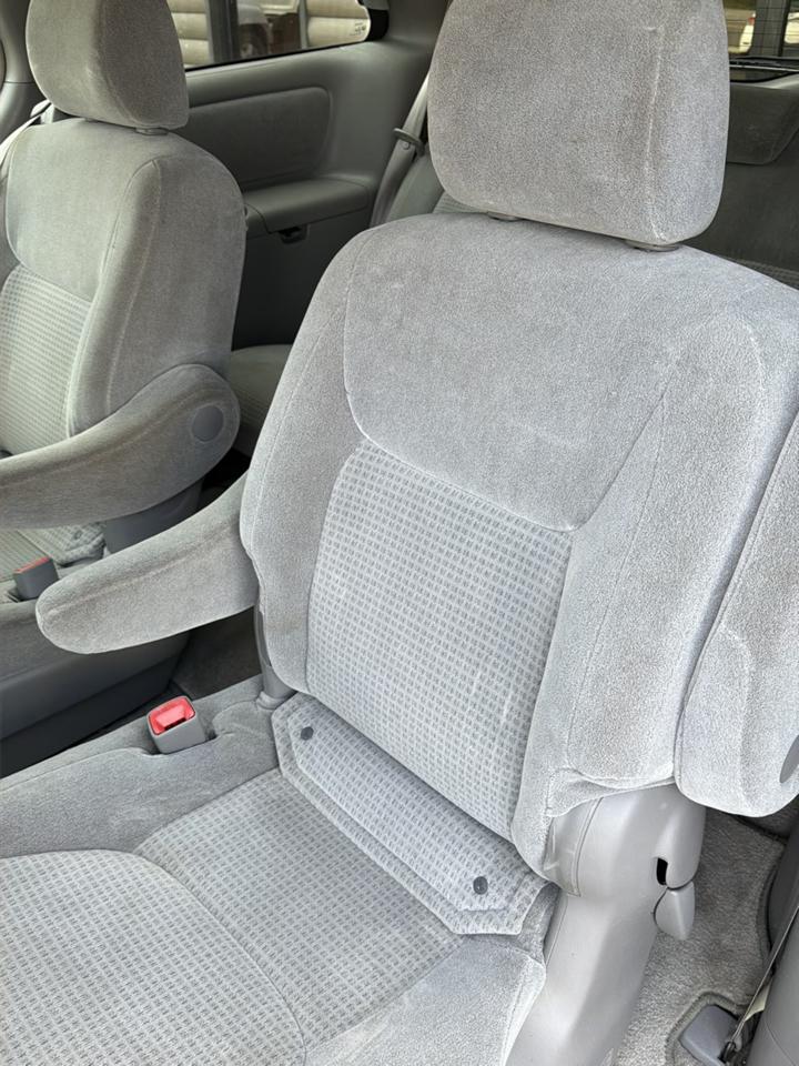 Toyota Sienna 5dr 7-Passenger Van CE FWD (Natl) 2007