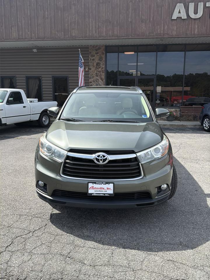 Toyota Highlander AWD 4dr V6 XLE (Natl) 2015