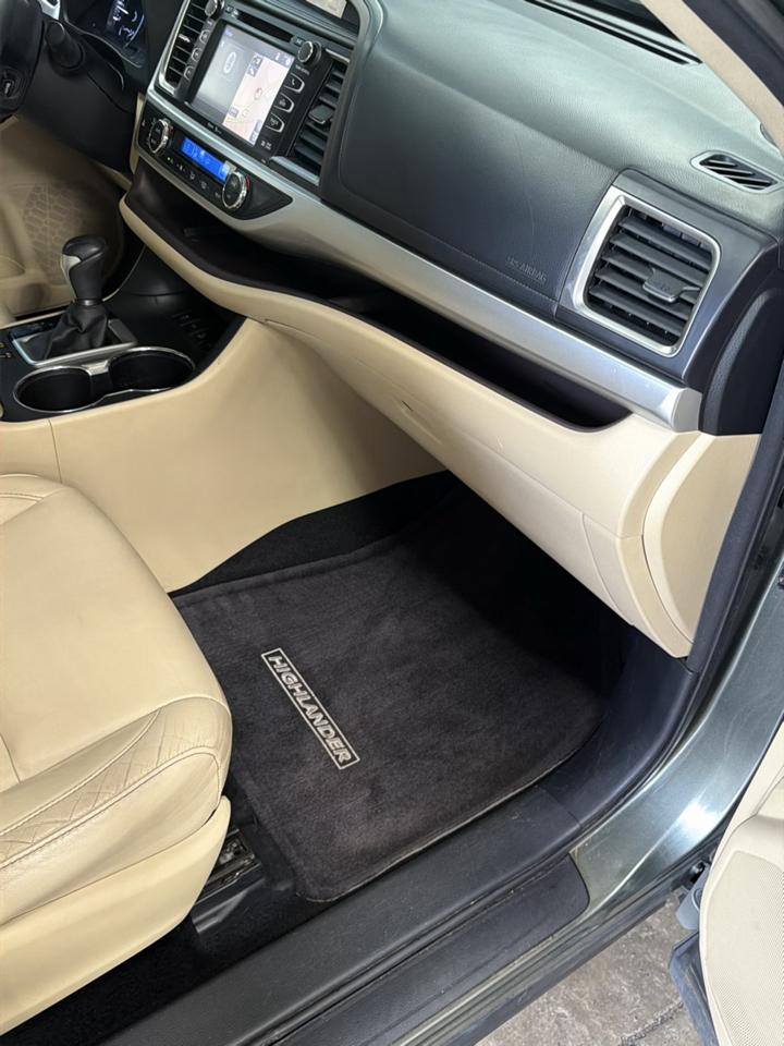 Toyota Highlander AWD 4dr V6 XLE (Natl) 2015