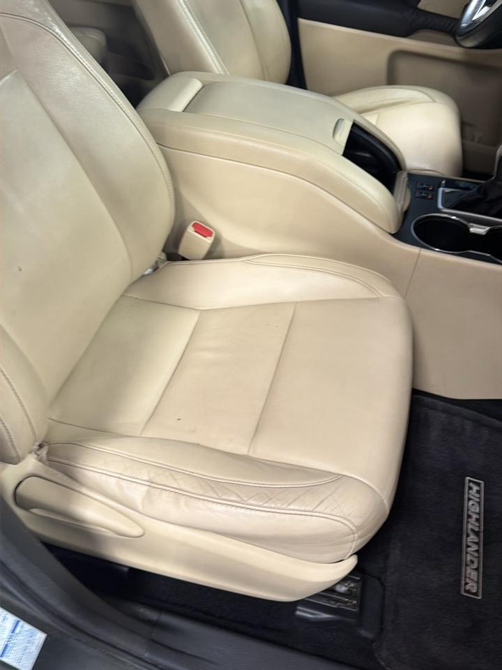 Toyota Highlander AWD 4dr V6 XLE (Natl) 2015