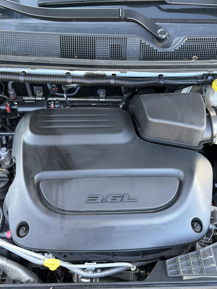 Chrysler Pacifica Touring L FWD 2024
