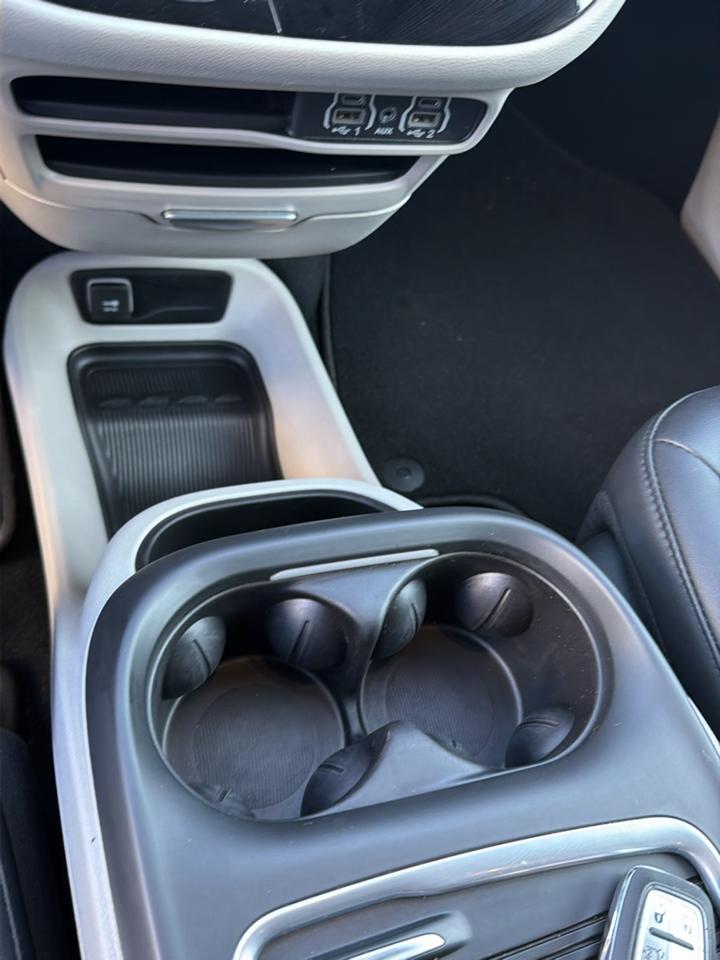 Chrysler Pacifica Touring L FWD 2024