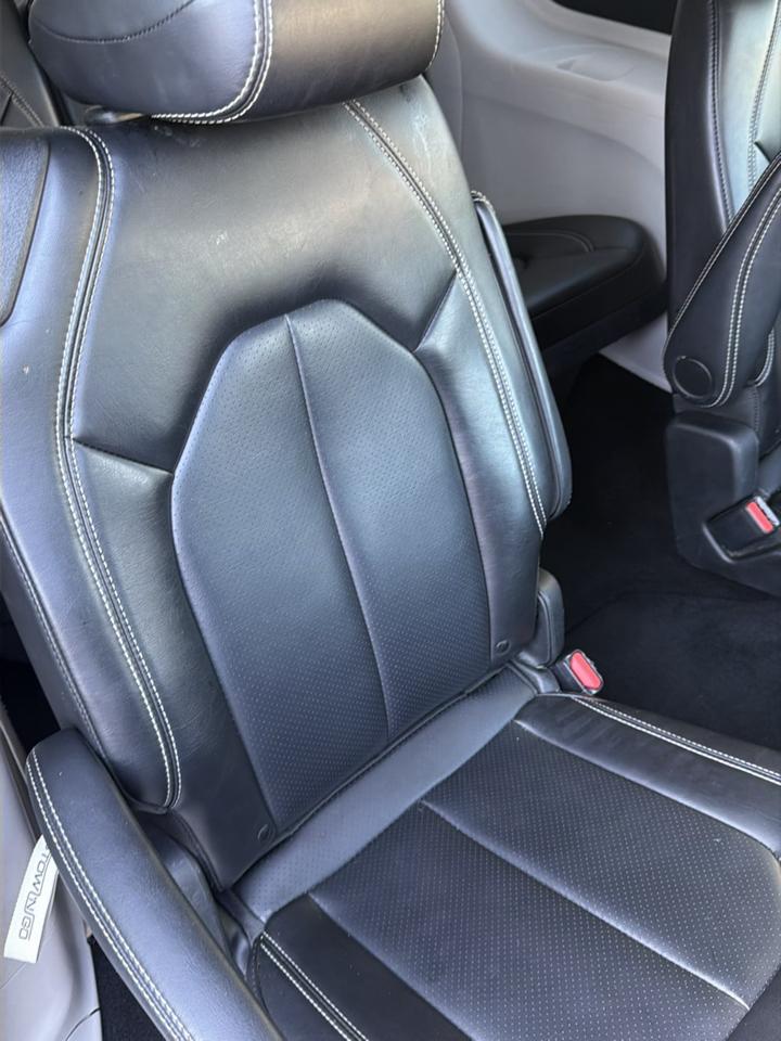 Chrysler Pacifica Touring L FWD 2024