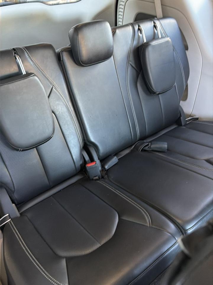 Chrysler Pacifica Touring L FWD 2024