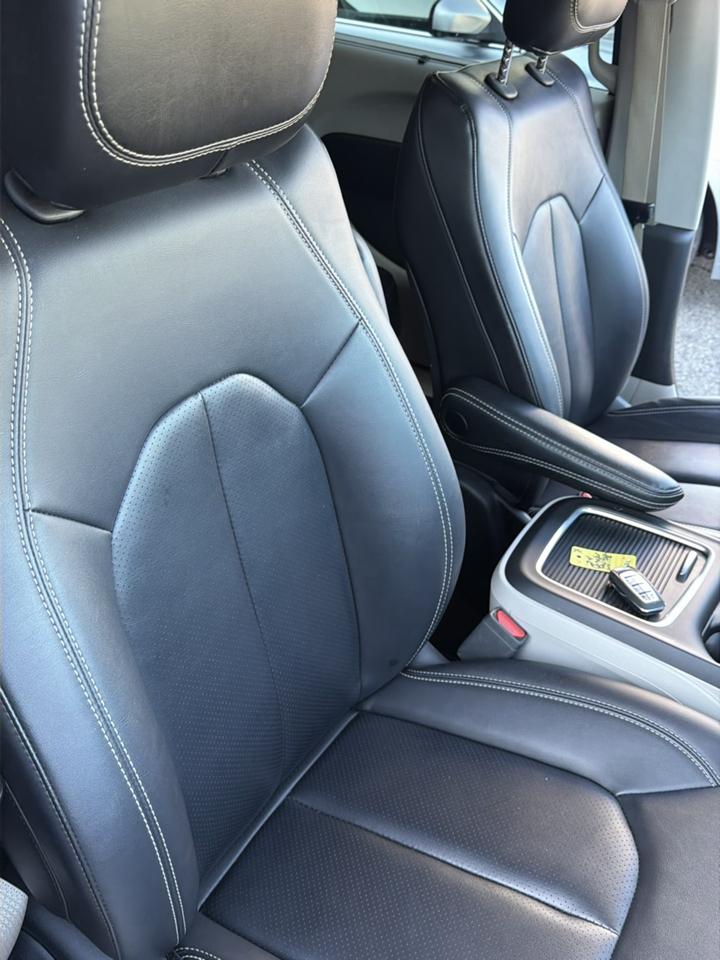 Chrysler Pacifica Touring L FWD 2024