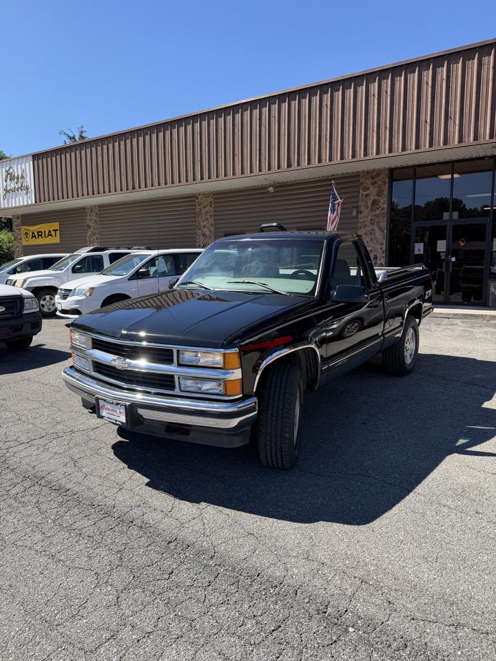Chevrolet C/K 1500 Reg Cab Sportside 117.5" WB 4WD 1997