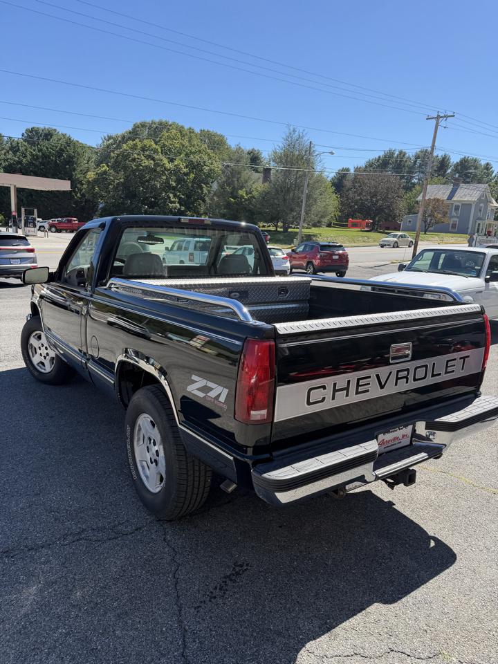 Chevrolet C/K 1500 Reg Cab Sportside 117.5" WB 4WD 1997