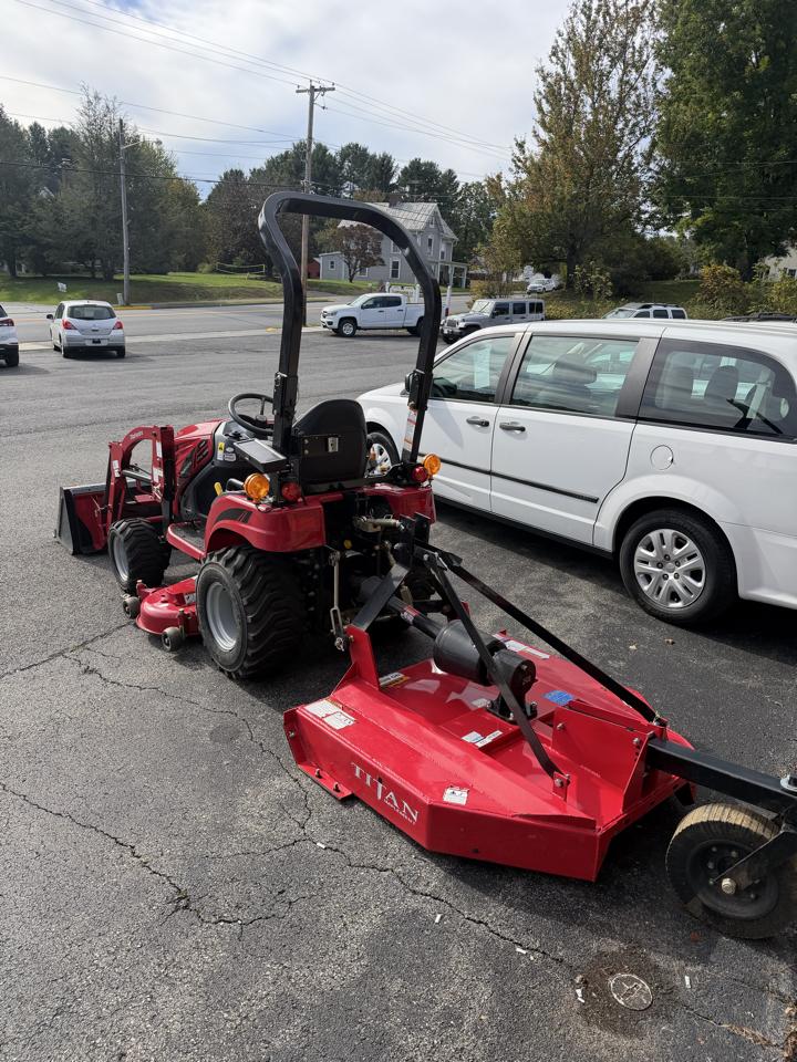 Mahindra EMax 20s  2021