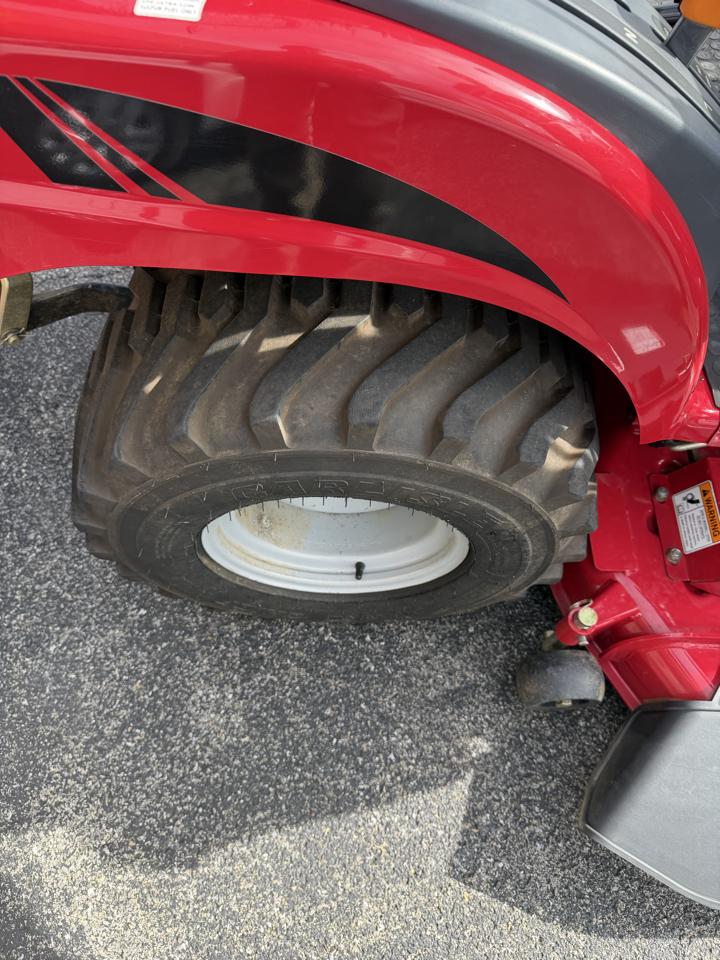 Mahindra EMax 20s  2021