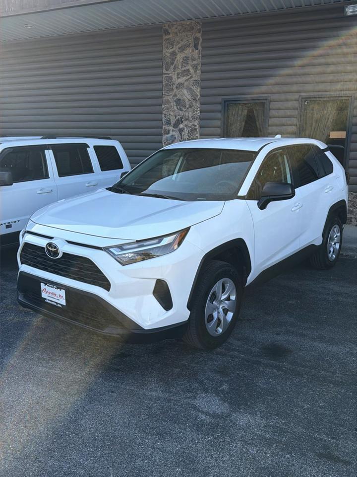 Toyota RAV4 LE AWD (Natl) 2025