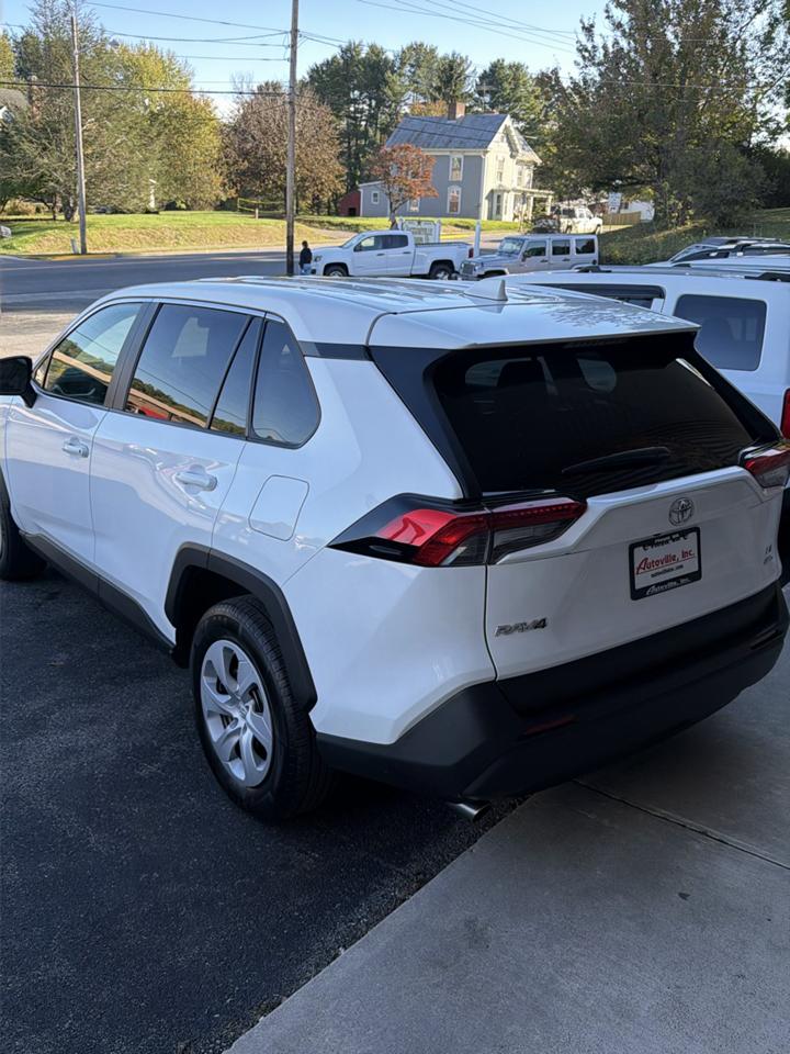 Toyota RAV4 LE AWD (Natl) 2025