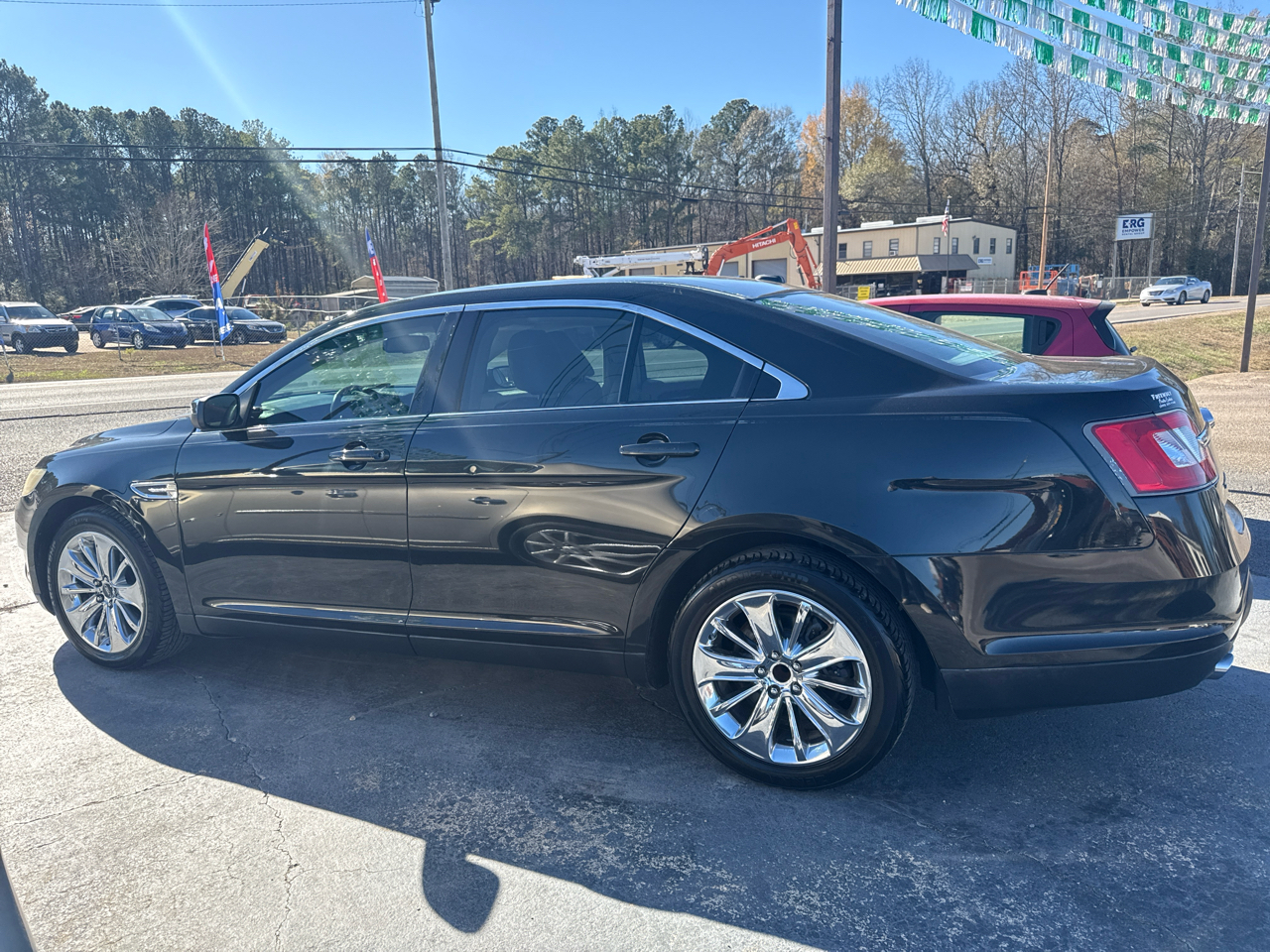 Ford Taurus Limited FWD 2011