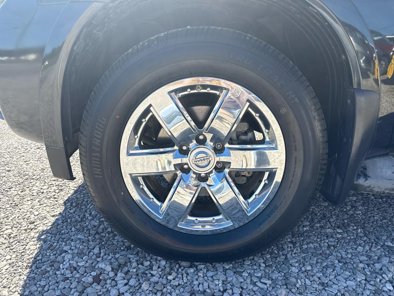 Nissan Armada SV 4WD 2011