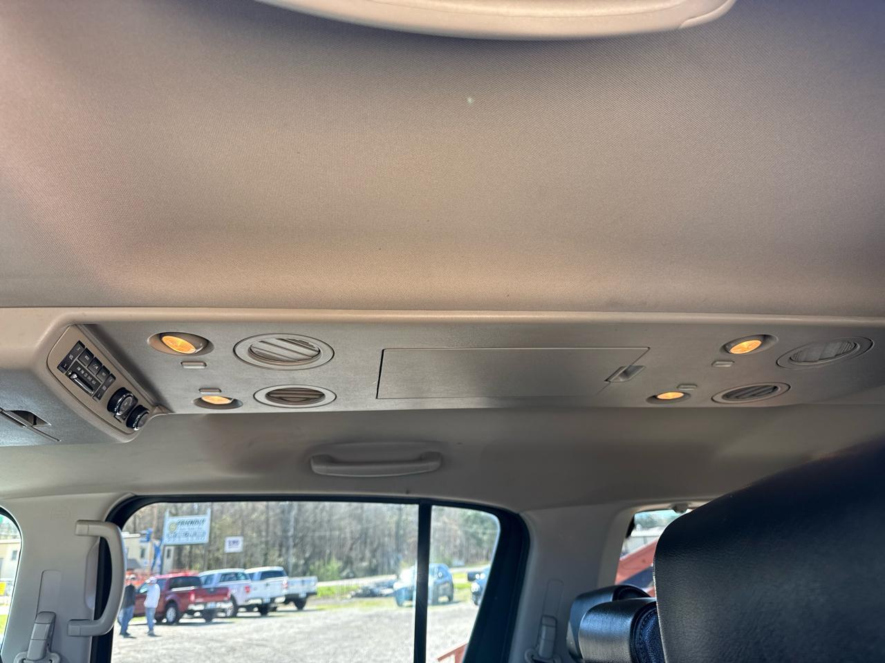 Nissan Armada SV 4WD 2011