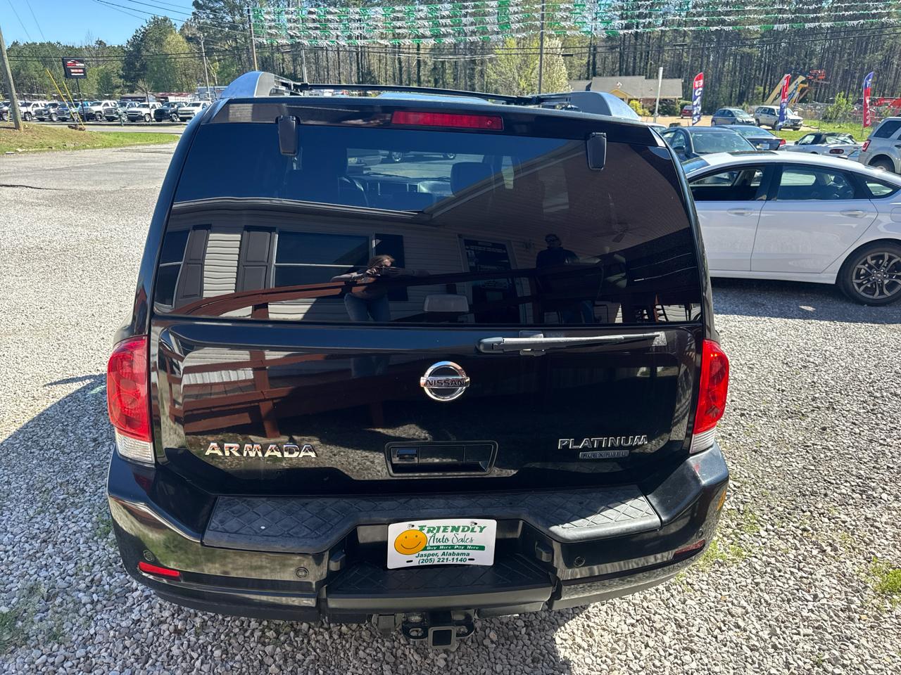 Nissan Armada SV 4WD 2011