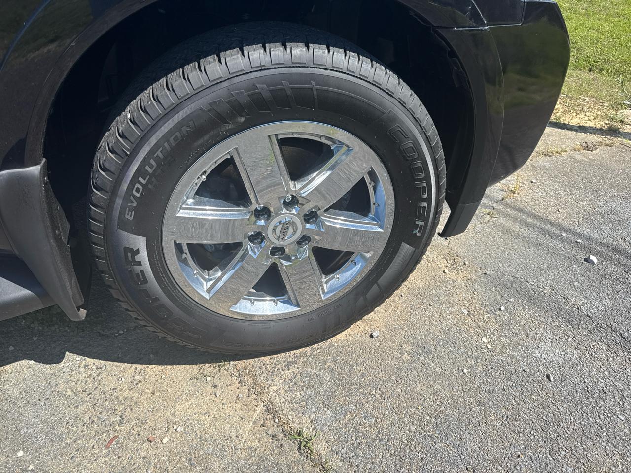 Nissan Armada Platinum 2WD 2013
