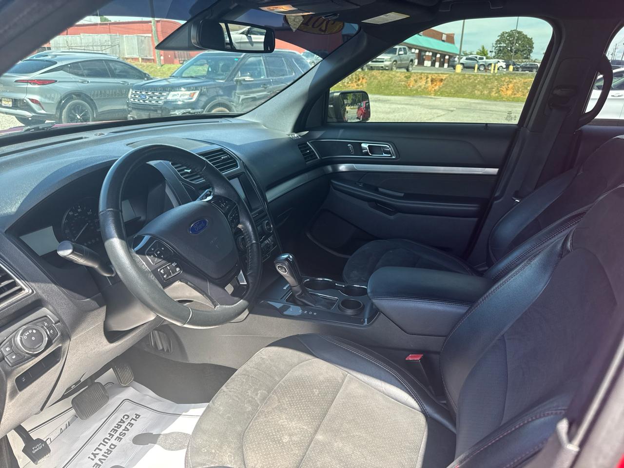 Ford Explorer XLT FWD 2018