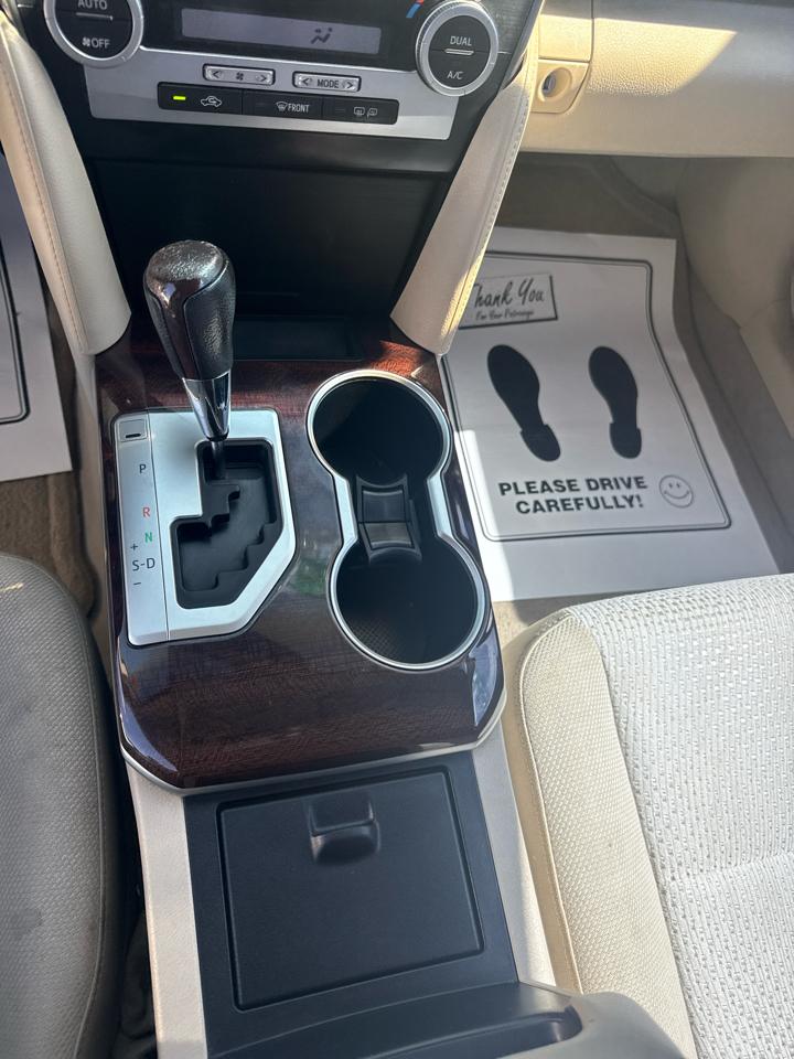Toyota Camry SE 2012