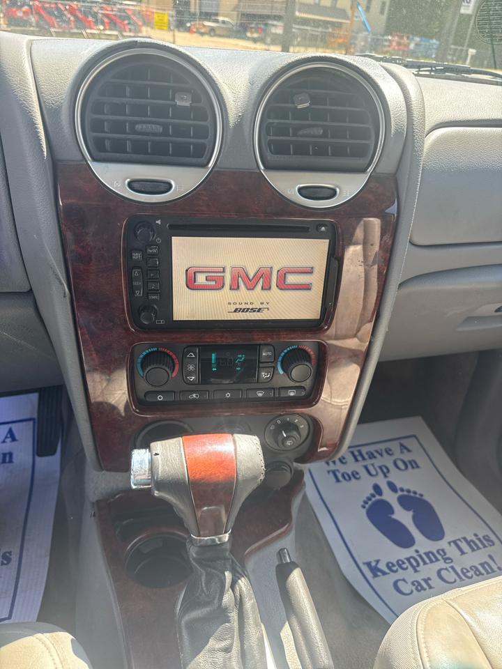 GMC Envoy XL Denali 2WD 2007